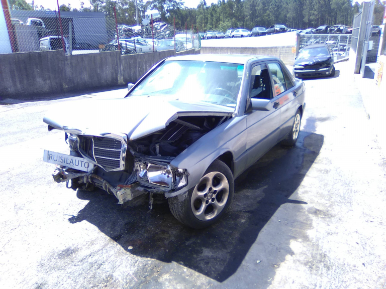 190  MERCEDES-BENZ - ID V_V4477