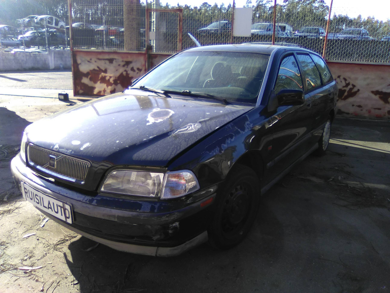 V40 Combi  VOLVO - ID V_V7031