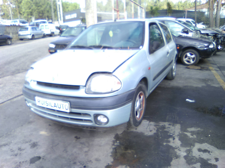 CLIO II  RENAULT - ID V_V7688