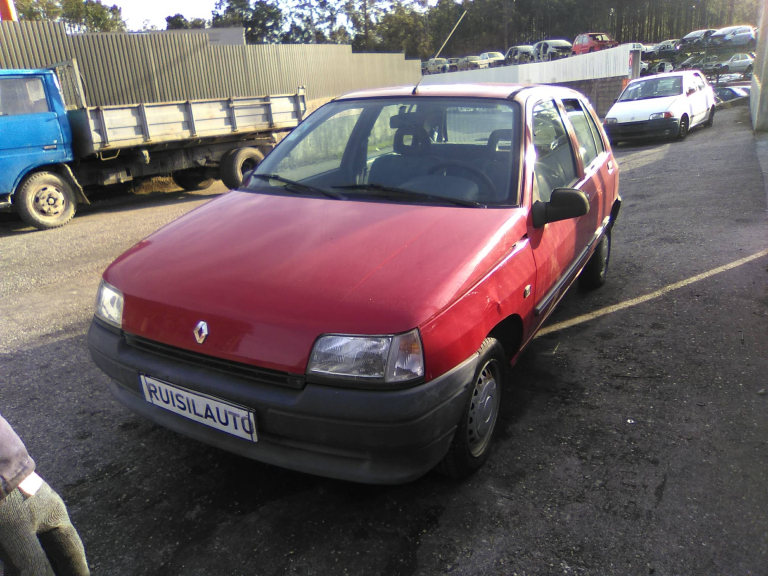 CLIO I  RENAULT - ID V_V7592