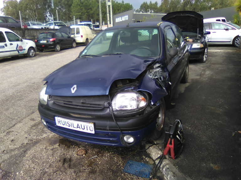 CLIO II  RENAULT - ID V_V7656