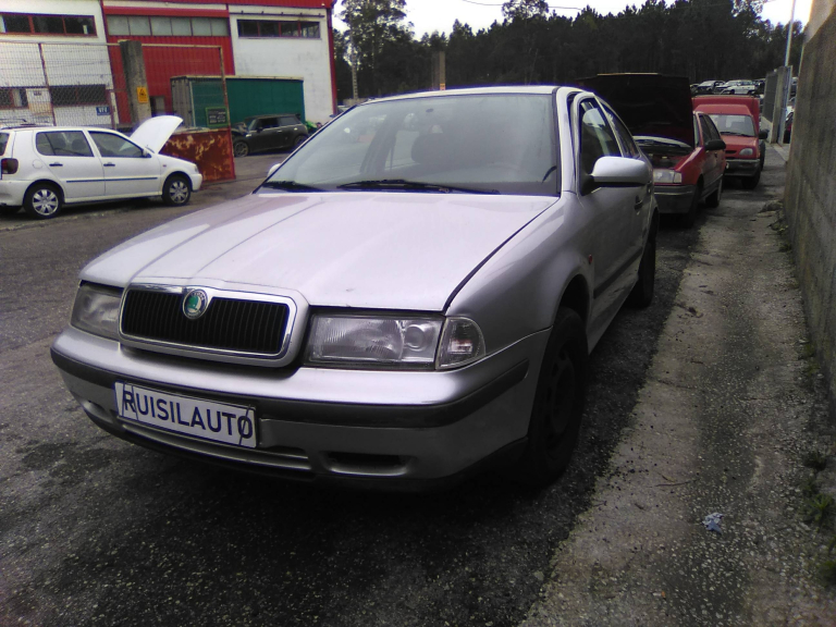 OCTAVIA I  SKODA - ID V_V6826