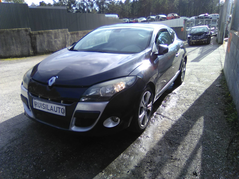 MEGANE III Coupé  RENAULT - ID V_V6847