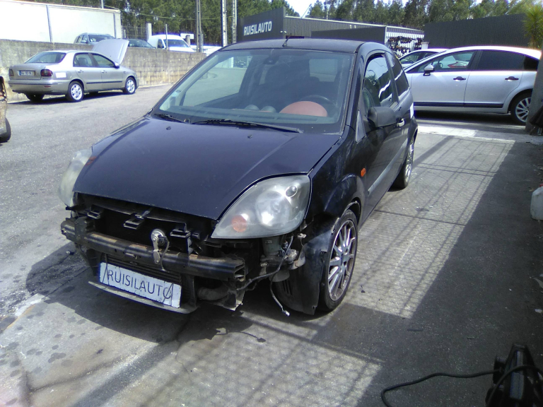 FIESTA V  FORD - ID V_V5529