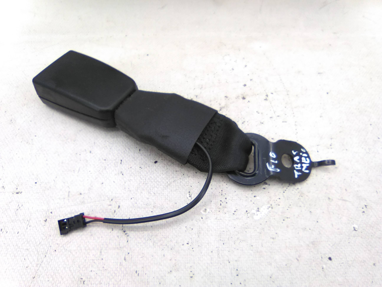 Encaixe Cinto Trás Meio BMW - ID S_21052668