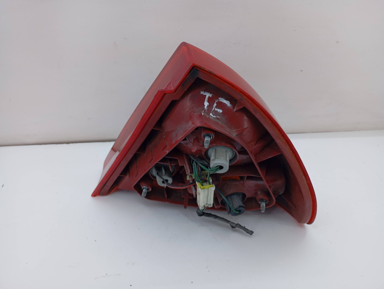 Farolim Trás Painel Esquerdo MITSUBISHI LANCER VI (CJ_, CP_) | 95 - 03 Imagem-1