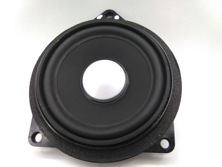 Coluna Som Trás BMW - ID S_21052403