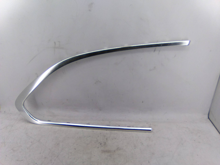 Friso Vidro Painel Trás Direito BMW - ID S_18387091