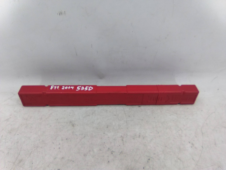 Triângulo Sinalização BMW - ID S_16733890