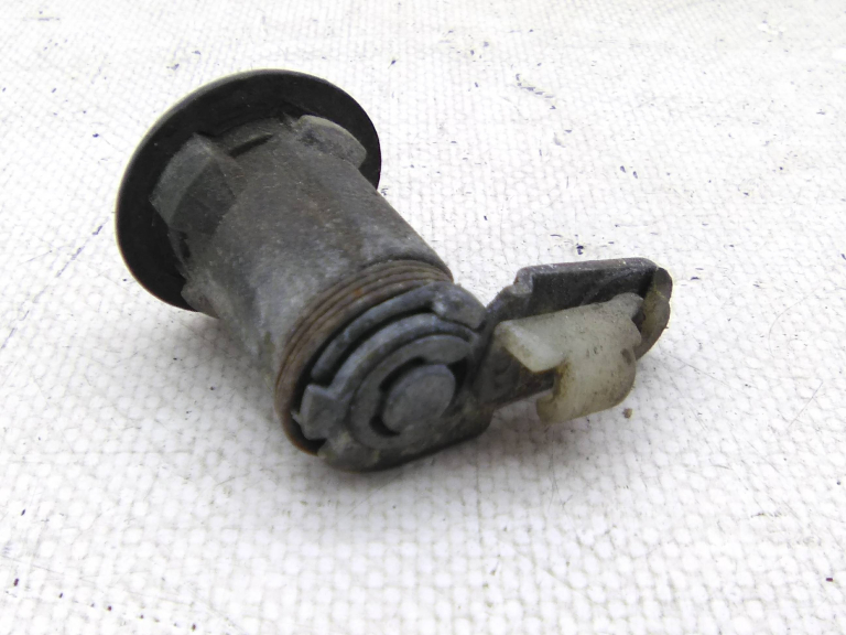 Canhão Porta Sem Chave FIAT 127 (127_) | 71 - 96 Imagem-1