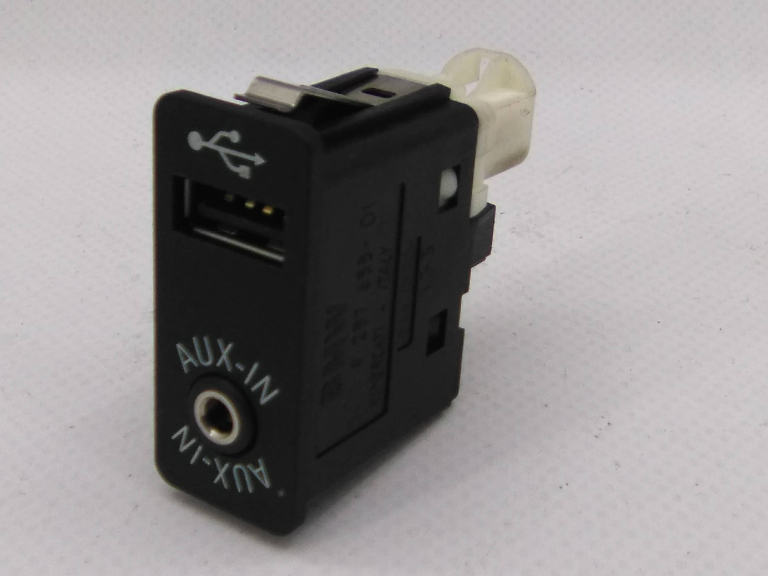 Entrada Usb BMW 5 (F10) | 09 - 16 Imagem-1