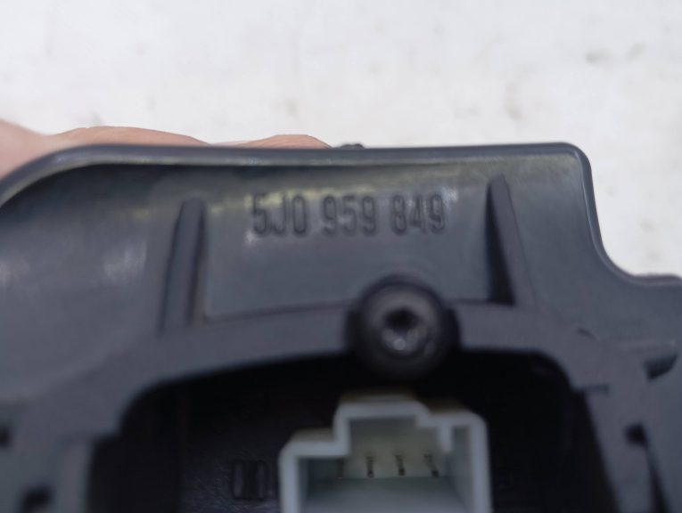 Comutador Radio E/ou Computador Bordo SEAT IBIZA IV (6J5, 6P1) | 08 - 17 Imagem-3