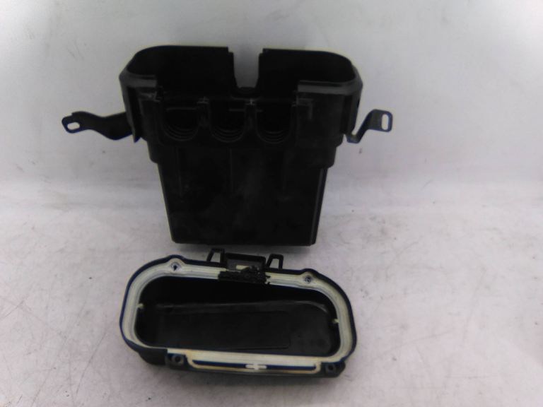 Caixa Fusiveis BMW 5 Touring (F11) | 09 - 17 Imagem-2