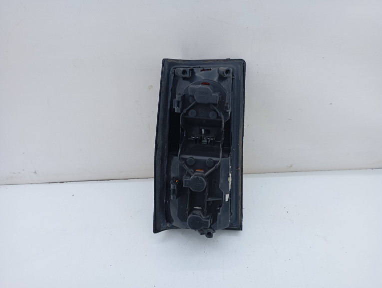 Farolim Trás Painel Direito OPEL CORSA A Hatchback (S83) | 82 - 93 Imagem-1