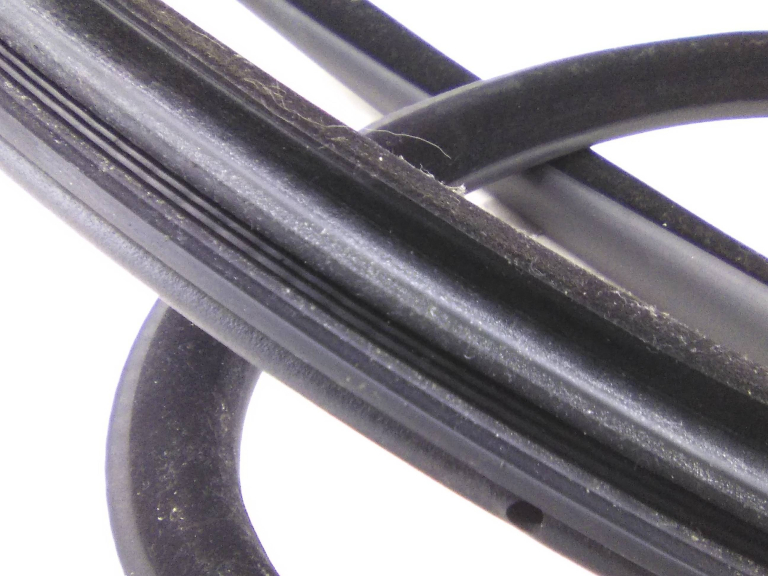 Borracha  Carroçaria Porta Trás Direita BMW 5 (F10) | 09 - 16 Imagem-2