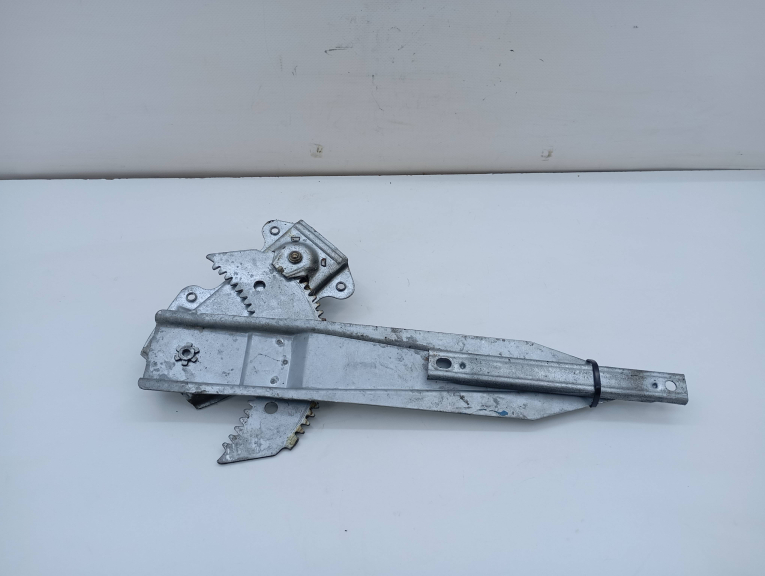 Elevador Completo Trás Direito Manual NISSAN MICRA II (K11) | 92 - 07 Imagem-1