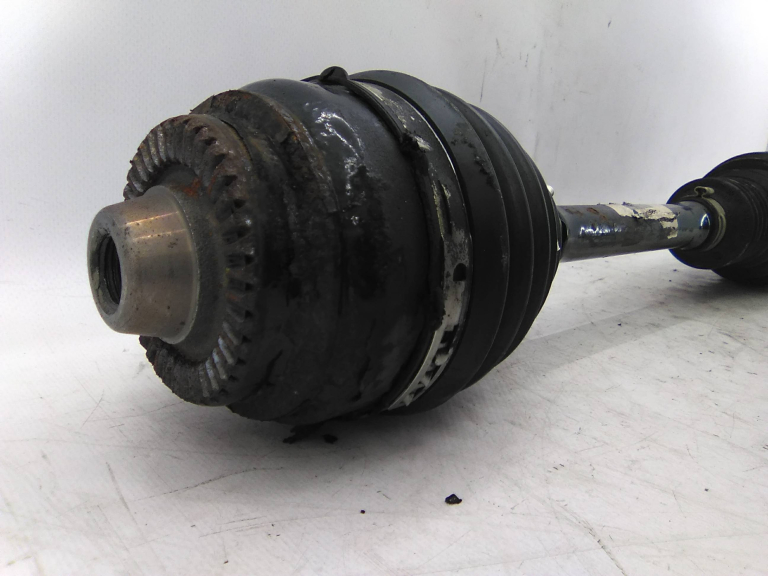 Transmissão Frente Esquerda BMW 5 Touring (F11) | 09 - 17 Imagem-2