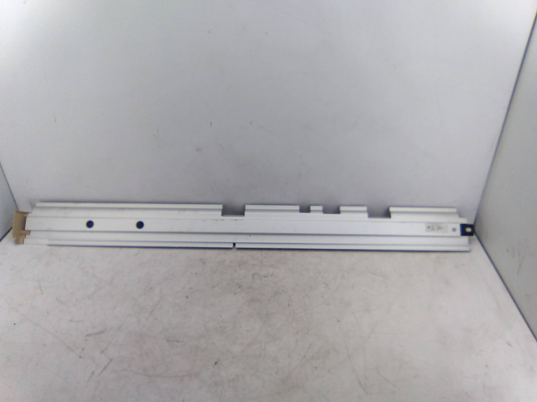 Guia / Encaixe Tampa Mala Esquerdo BMW 5 Touring (F11) | 09 - 17 Imagem-1