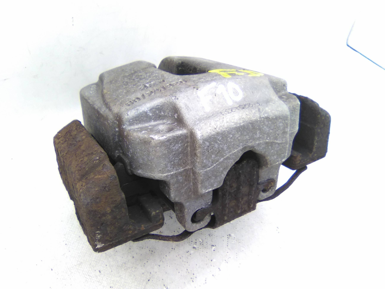 Bomba Travão Frente Direita BMW 5 (F10) | 09 - 16 Imagem-1