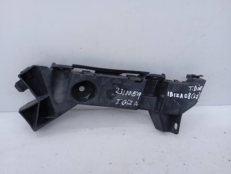 Guia / Encaixe Parachoques Trás Direito SEAT - ID S_16039352