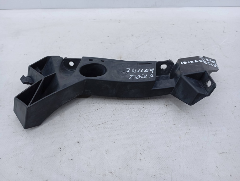 Guia / Encaixe Parachoques Trás Direito SEAT IBIZA IV (6J5, 6P1) | 08 - 17 Imagem-5