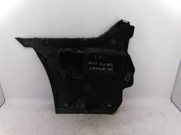 Guia / Encaixe Parachoques Trás Direito BMW 5 Touring (F11) | 09 - 17 Imagem-1