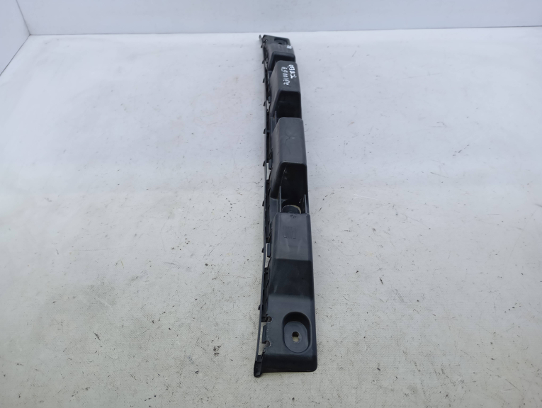 Guia / Encaixe Parachoques Trás Meio SEAT IBIZA IV (6J5, 6P1) | 08 - 17 Imagem-4