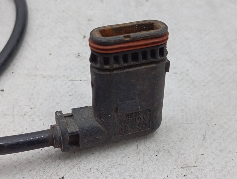 Capteur ABS Arrière Gauche Pour Mercedes C W203, CLC, CL203, CLK C209 - Réf 2035401317