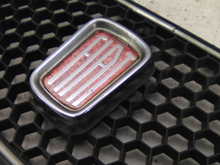 Grelha Frente Principal FIAT 127 (127_) | 71 - 96 Imagem-1