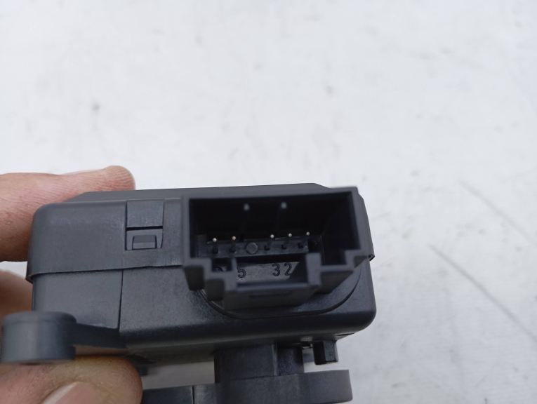 Motor Comporta Sofagem SEAT IBIZA IV (6J5, 6P1) | 08 - 17 Imagem-2