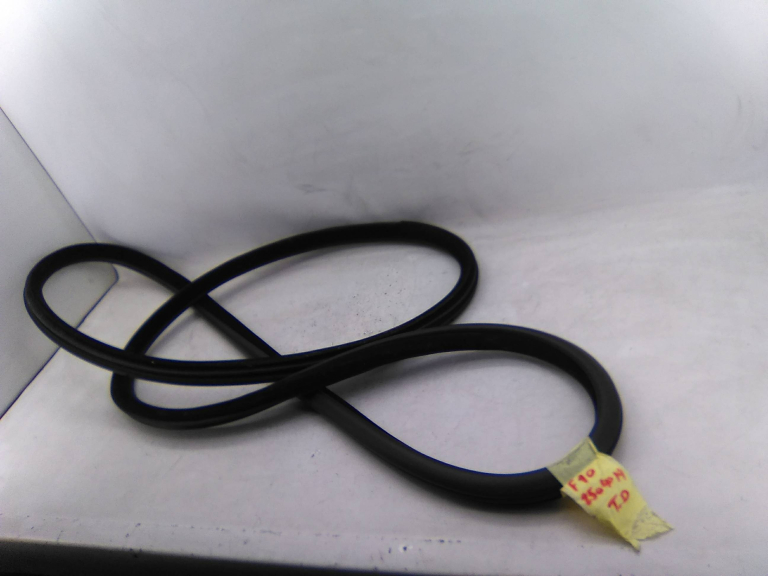 Borracha  Carroçaria Porta Trás Direita BMW - ID S_21052555