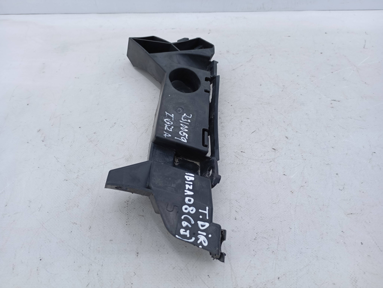 Guia / Encaixe Parachoques Trás Direito SEAT IBIZA IV (6J5, 6P1) | 08 - 17 Imagem-4