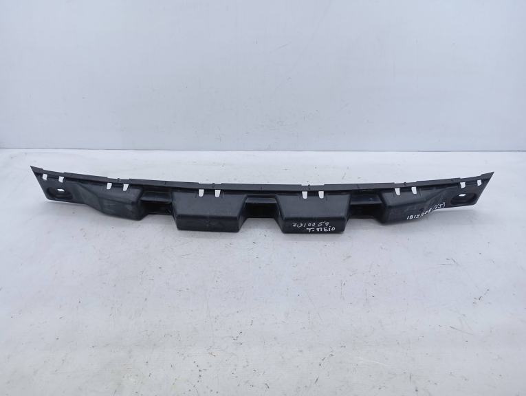 Guia / Encaixe Parachoques Trás Meio SEAT - ID S_19332165