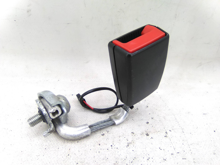 Encaixe Cinto Trás Esquerdo BMW 5 (F10) | 09 - 16 Imagem-1