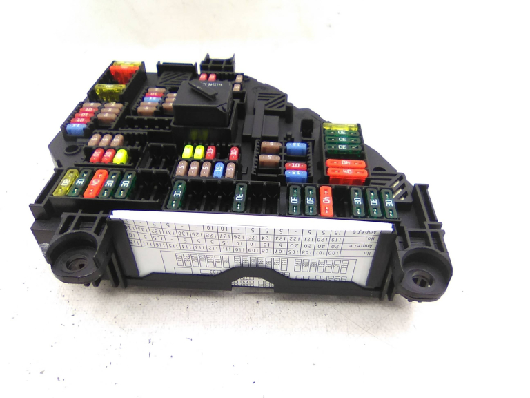Caixa Fusiveis BMW 5 (F10) | 09 - 16 Imagem-2