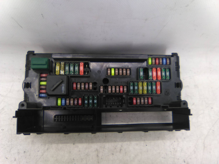 Caixa Fusiveis BMW - ID S_16734754