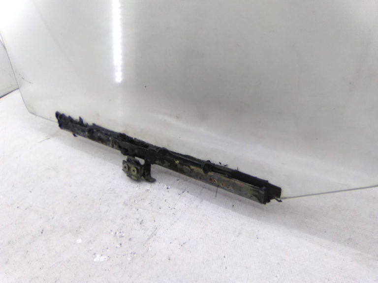 Vidro Porta Direita FIAT 127 (127_) | 71 - 96 Imagem-1