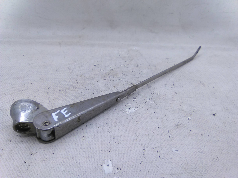 Braço Limpa Vidros Frente Esquerdo FIAT - ID S_22381000