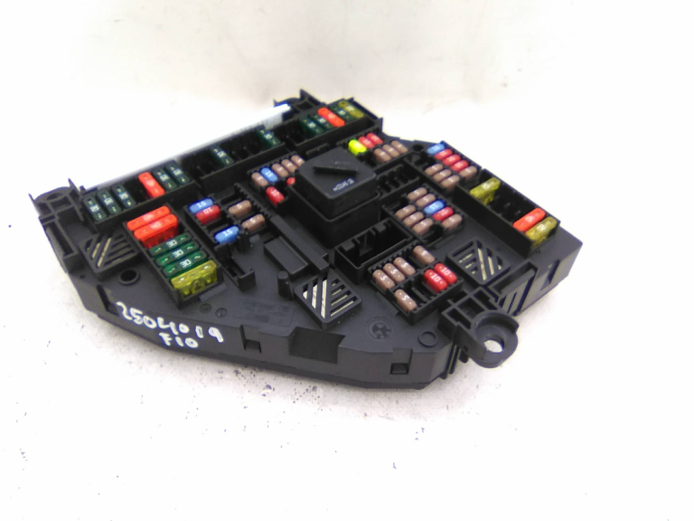 Caixa Fusiveis BMW 5 (F10) | 09 - 16 Imagem-1
