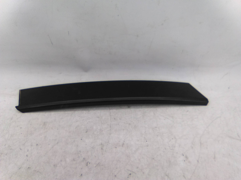 Friso Vertical Painel Trás Direito BMW - ID S_18422374