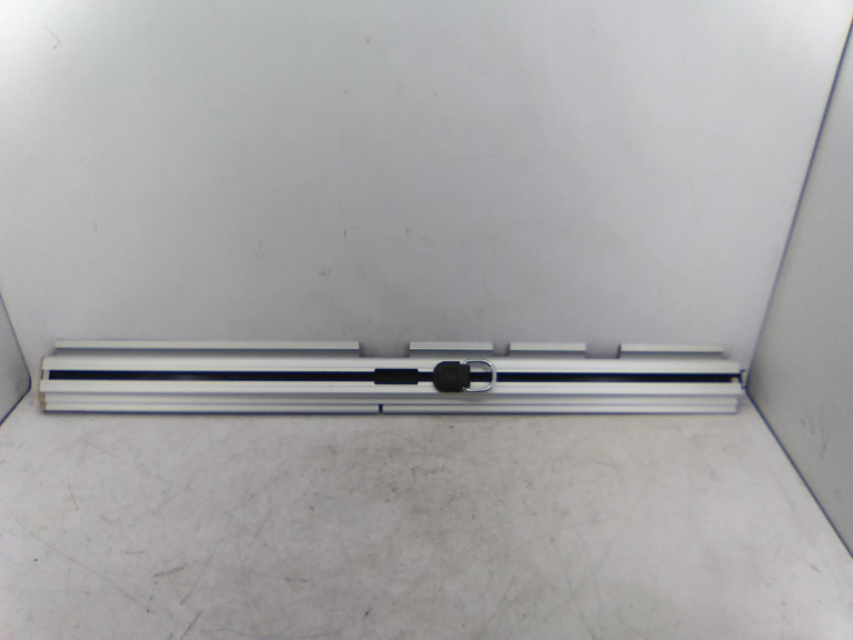 Guia / Encaixe Tampa Mala Direito BMW - ID S_18457423