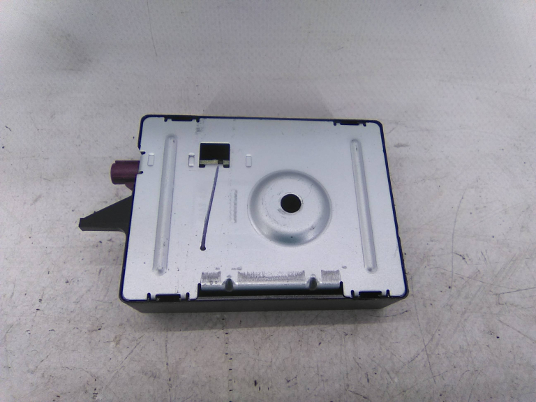 Amplificador Antena BMW 5 Touring (F11) | 09 - 17 Imagem-1