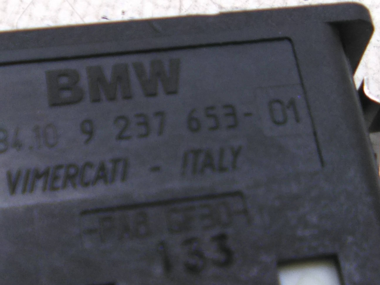 Entrada Usb BMW 5 (F10) | 09 - 16 Imagem-3