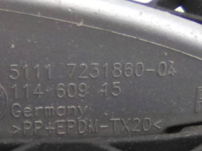 Grelha Parachoques Frente Direito BMW 5 (F10) | 09 - 16 Imagem-1