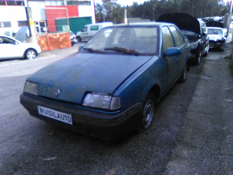 19 I  RENAULT - ID V_V6972