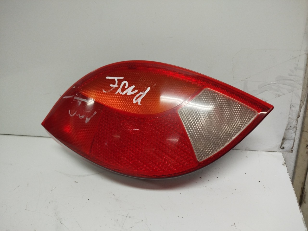 Farolim Stop Dto FORD KA  de 1996 a 2008