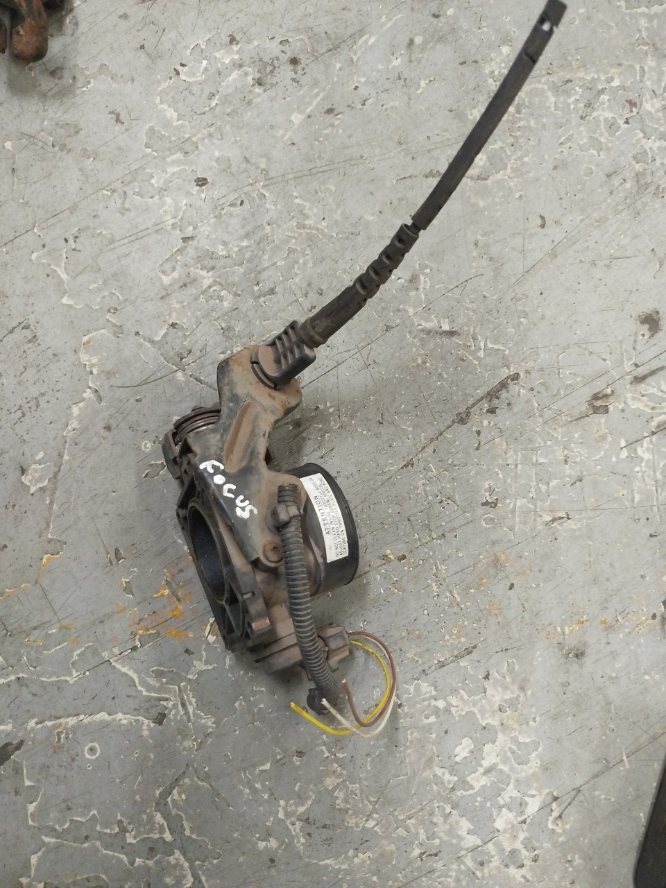 CORPO BORBOLETA  FORD FOCUS  de 1998 a 2009