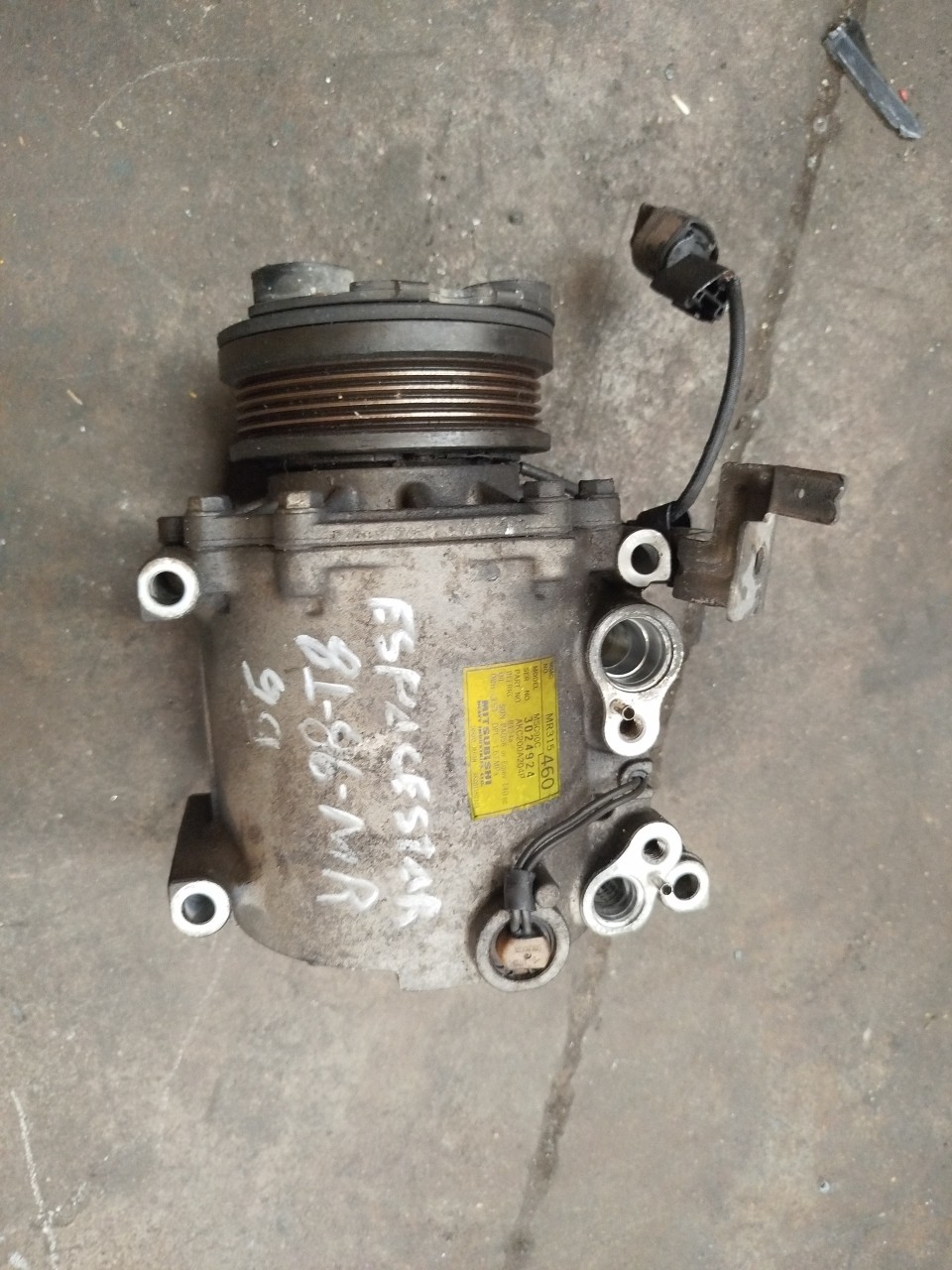 Compressor do Ar condicionado MITSUBISHI SPACE STAR Veículo multiuso  de 1998 a 2004