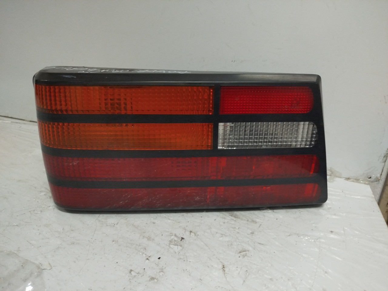 Farolim Stop Esq FORD ORION II  de 1985 a 1990
