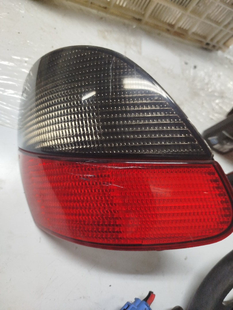 Farolim Stop Esq PEUGEOT 406 Break  de 1996 a 2004